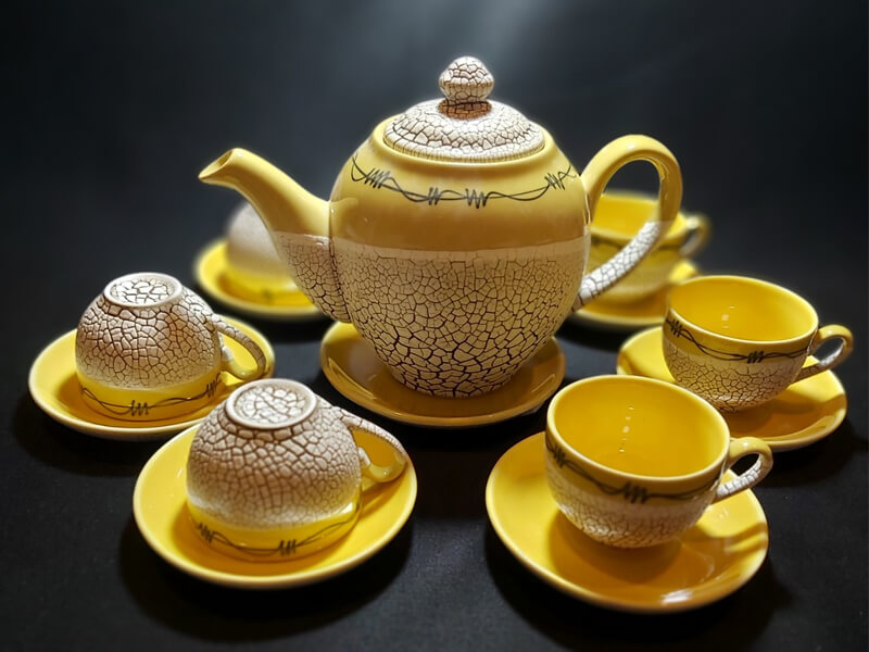 Bộ ấm trà với nhiều kiểu dáng, màu sắc đẹp mắt phù hợp biếu tặng